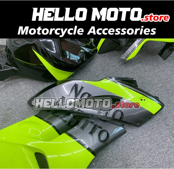 Honda CBR 1000RR 2004-2005 Fairing P/N 1F18 Honda CBR 1000RR 2004-2005 Fairing P/N 1F18