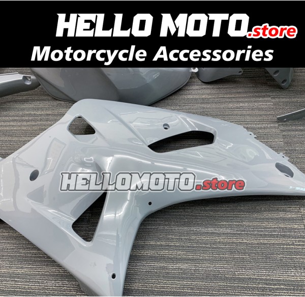 Suzuki GSX-R 600 2001-2003 / GSX-R 750 2000-2003 Fairing P/N 2B6 Suzuki GSX-R 600 2001-2003 / GSX-R 750 2000-2003 Fairing P/N 2B6