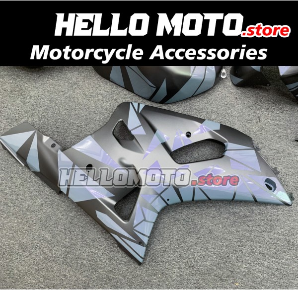 Suzuki GSX-R 600 2001-2003 / GSX-R 750 2000-2003 Fairing P/N 2B12 Suzuki GSX-R 600 2001-2003 / GSX-R 750 2000-2003 Fairing P/N 2B12