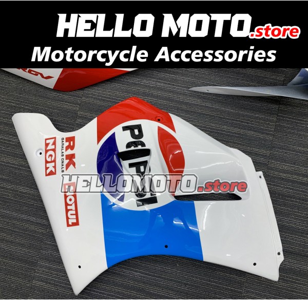 Suzuki RGV250 VJ22 1991-1996 Fairing P/N 2U1 Suzuki RGV250 VJ22 1991-1996 Fairing P/N 2U1