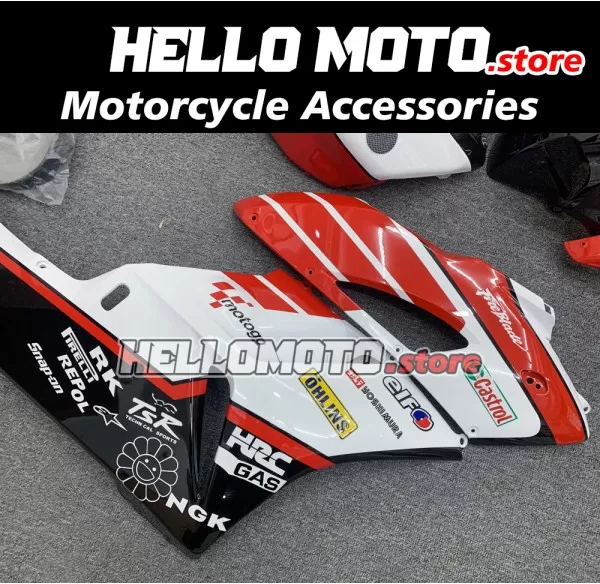 Honda CBR 1000RR 2004-2005 Fairing P/N 1F17 Honda CBR 1000RR 2004-2005 Fairing P/N 1F17