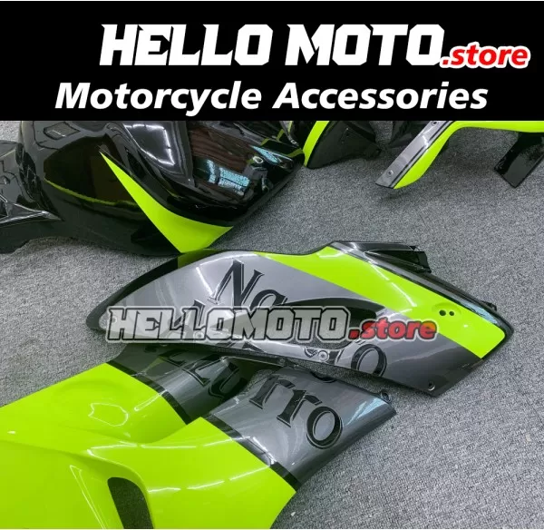 Honda CBR 1000RR 2004-2005 Fairing P/N 1F18 Honda CBR 1000RR 2004-2005 Fairing P/N 1F18
