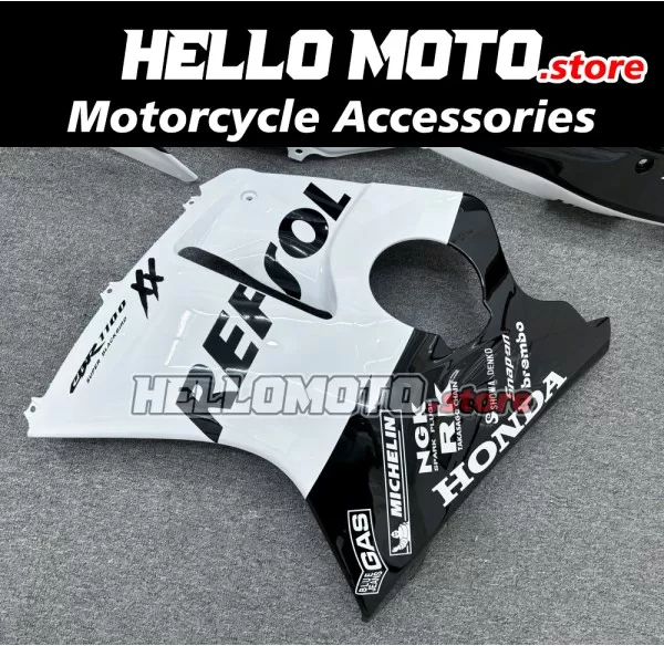 Honda CBR 1100XX SuperBlackBird 1997-2007 Fairing P/N 1AH3 Honda CBR 1100XX SuperBlackBird 1997-2007 Fairing P/N 1AH3
