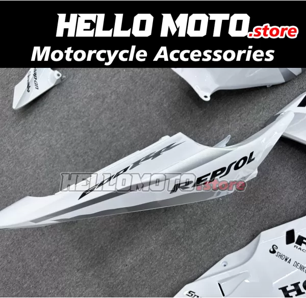 Honda CBR 600RR 2005-2006 Fairing P/N 1B83 Honda CBR 600RR 2005-2006 Fairing P/N 1B83