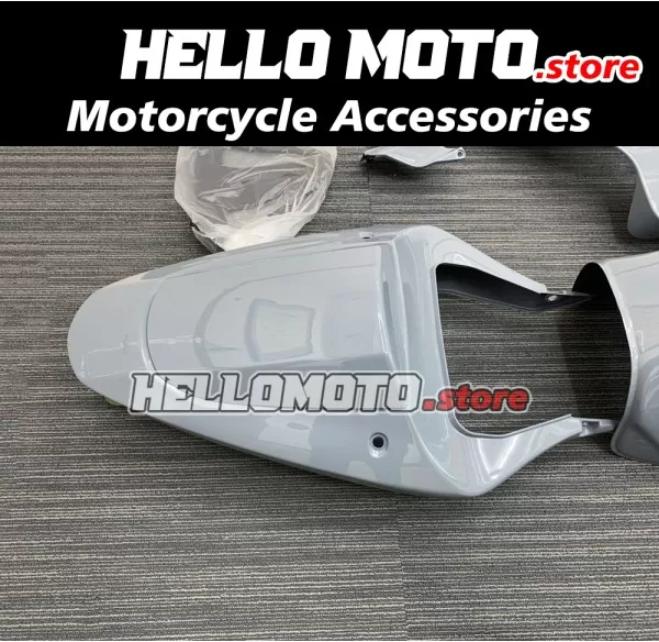 Suzuki GSX-R 600 2001-2003 / GSX-R 750 2000-2003 Fairing P/N 2B6 Suzuki GSX-R 600 2001-2003 / GSX-R 750 2000-2003 Fairing P/N 2B6