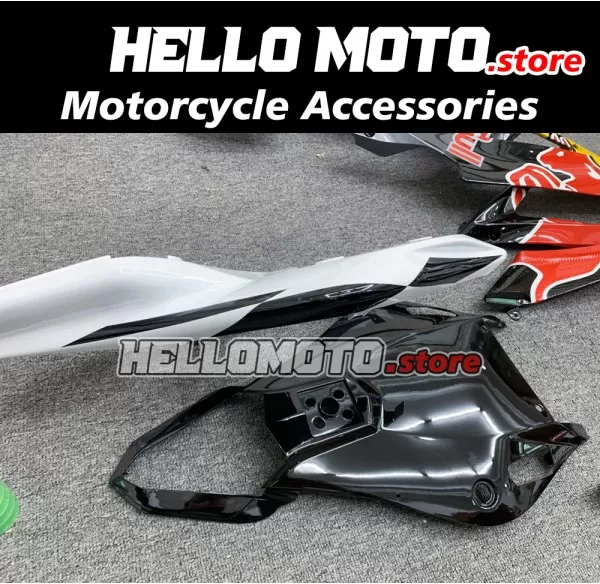 Yamaha YZF-R6 2006-2007 Fairing P/N 3L1
